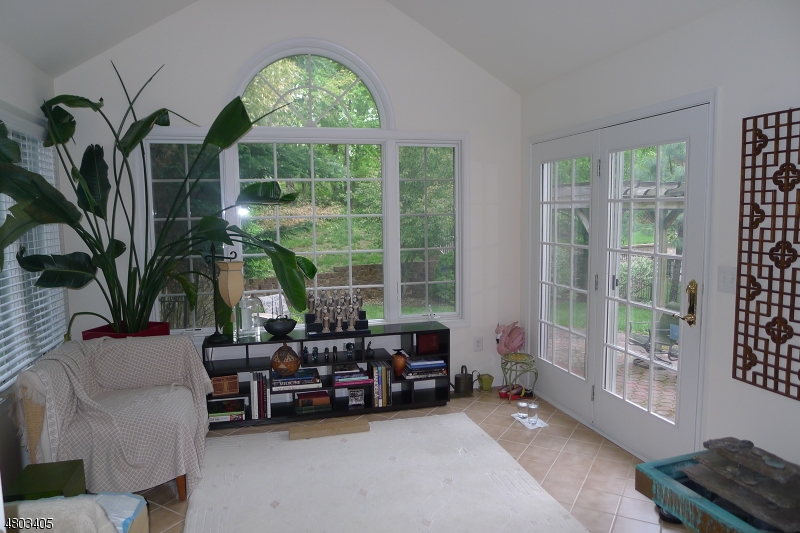64 Ramapo Drive Property Photo 7