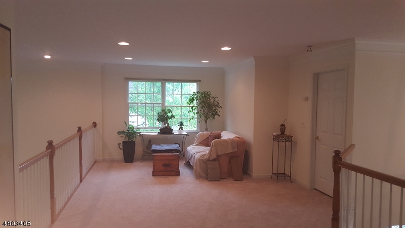 64 Ramapo Drive Property Photo 10
