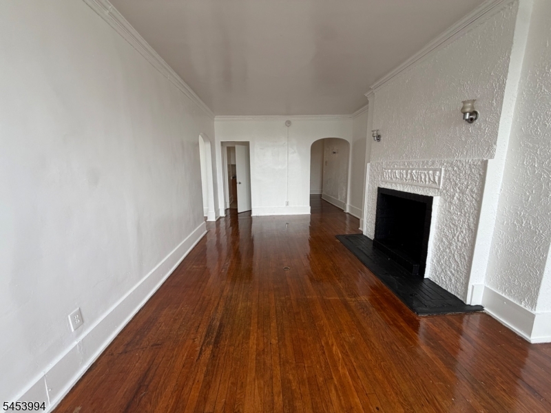 94 S Munn Ave 25 Property Photo 3