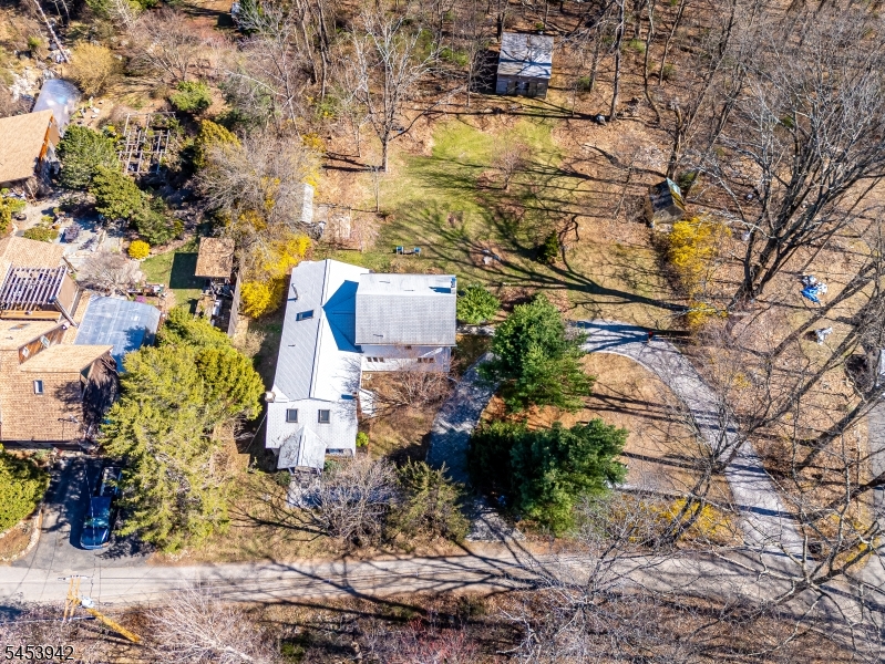 16 Skytop Rd Property Photo 8