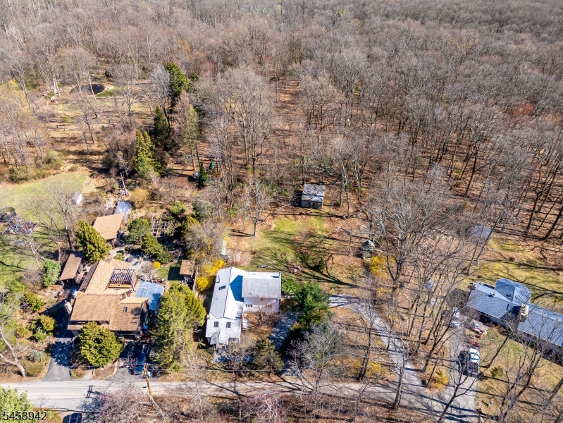 16 Skytop Rd Property Photo 9