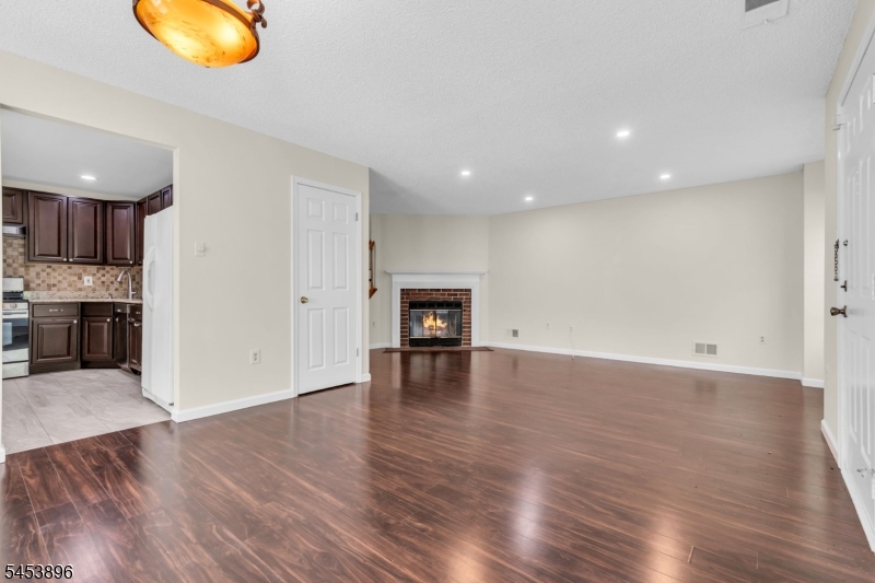 10 Brighton Way Property Photo 7