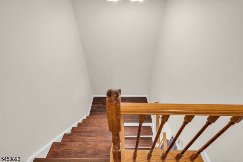 10 Brighton Way Property Photo 17