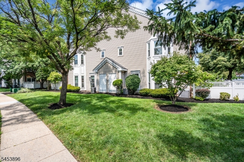 10 Brighton Way Property Photo 35