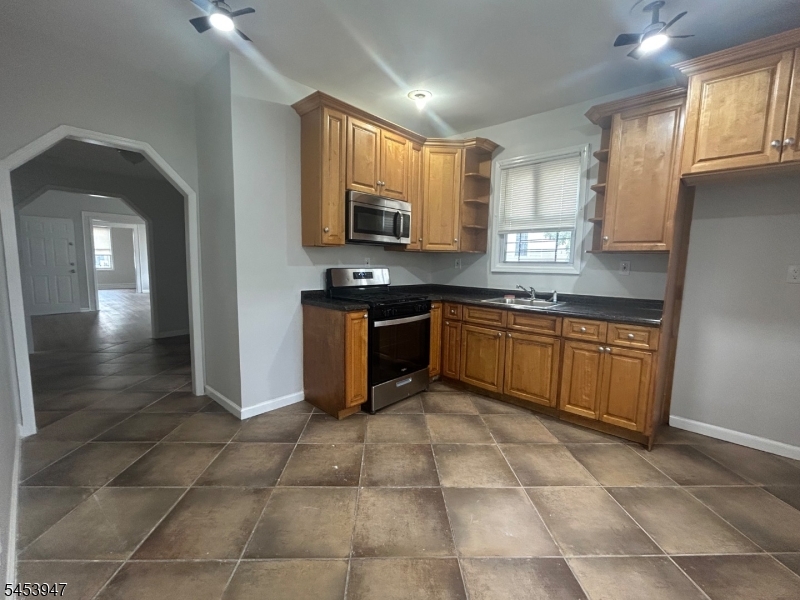 163 Dewey St Property Photo 19