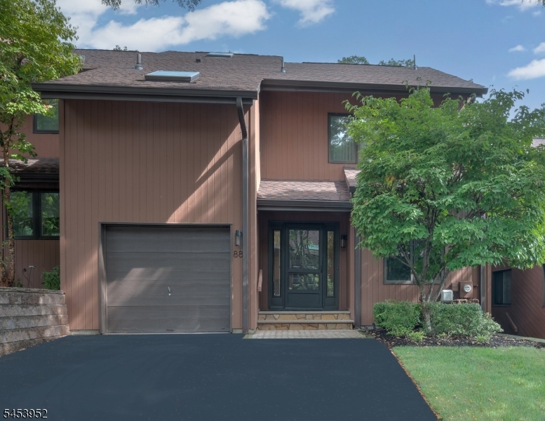 88 Sullivan Dr Property Photo 1