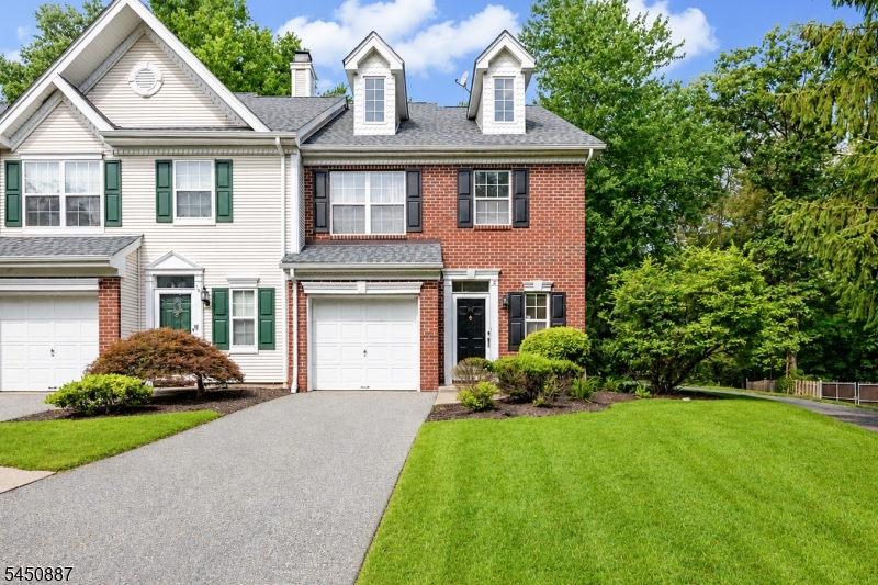 50 Washington Ct Property Photo 1