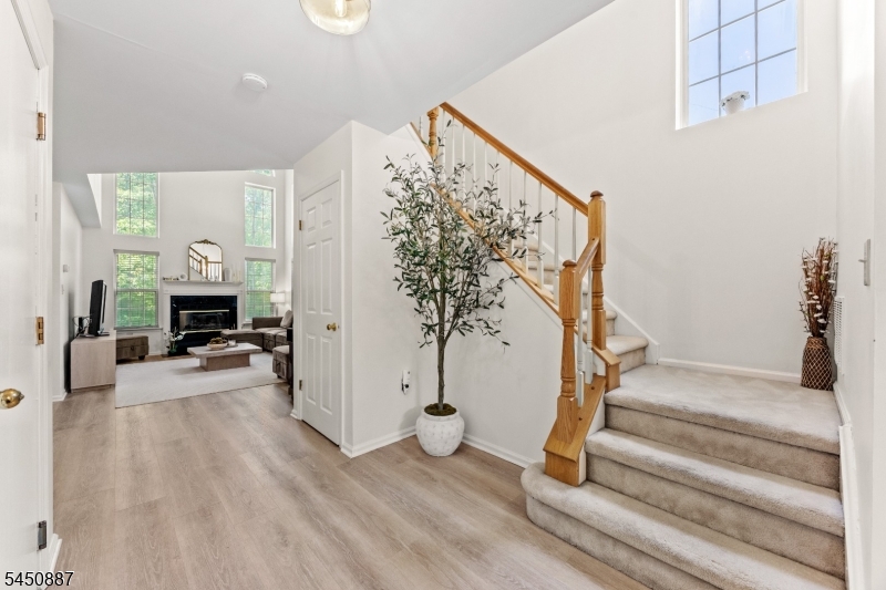 50 Washington Ct Property Photo 3