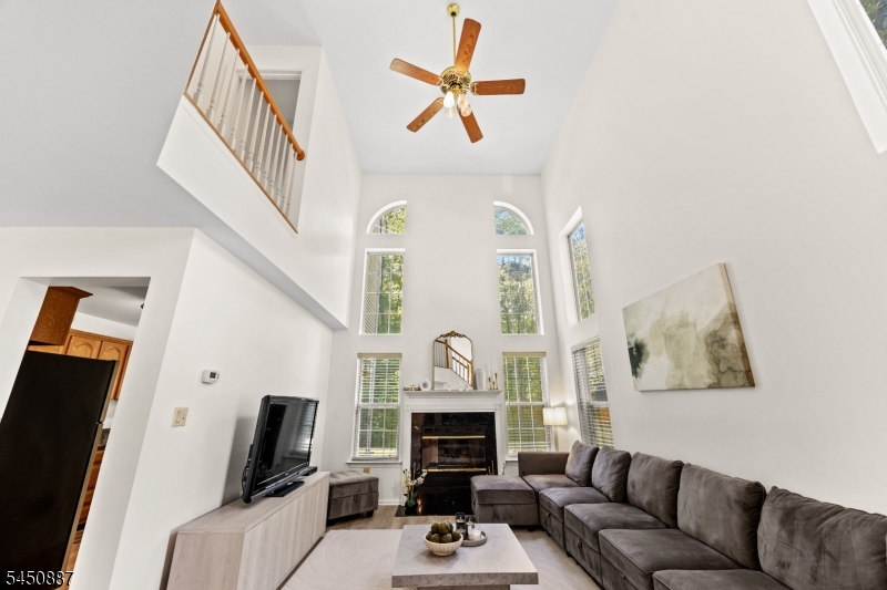 50 Washington Ct Property Photo 8
