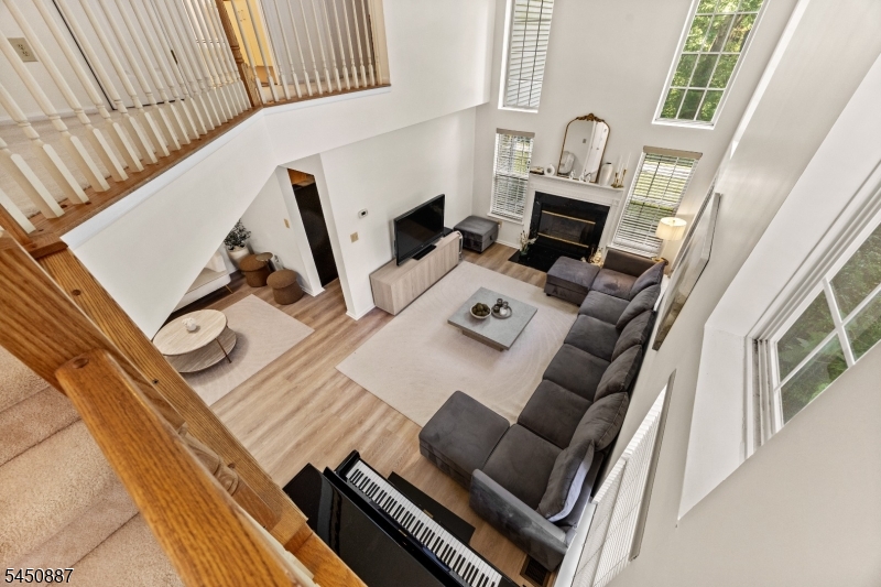 50 Washington Ct Property Photo 15