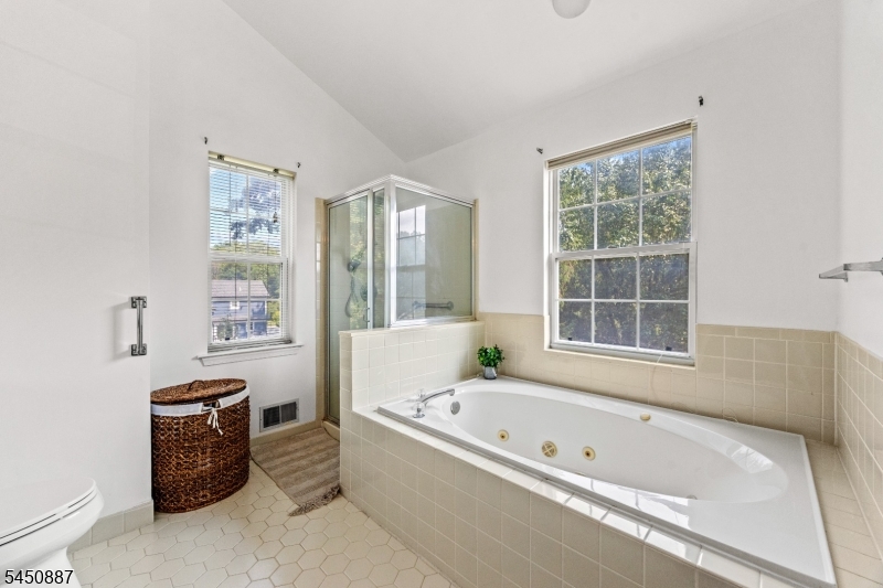 50 Washington Ct Property Photo 20