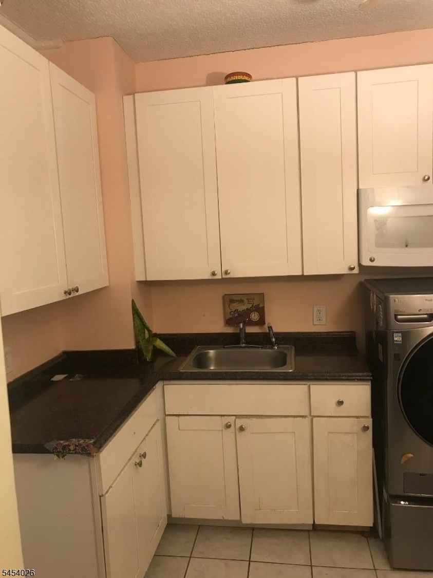 24 Montrose St Property Photo 14