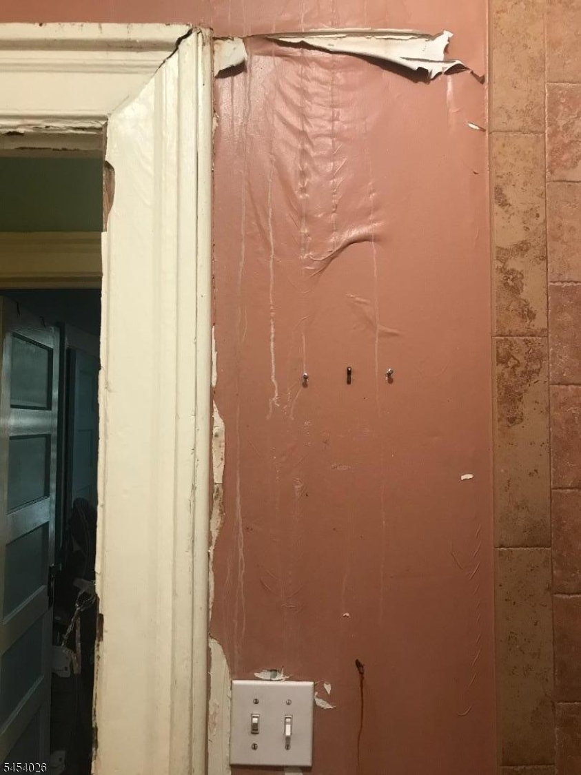 24 Montrose St Property Photo 16