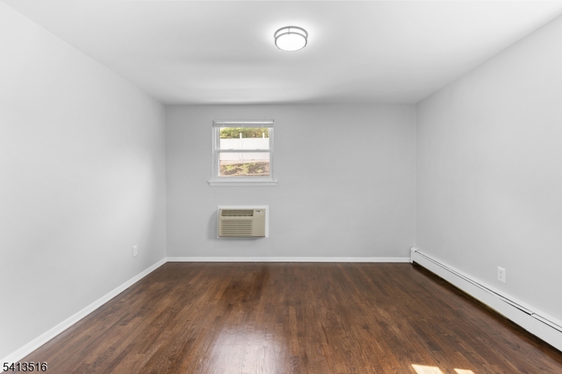 174 Terrace Ave Property Photo 23