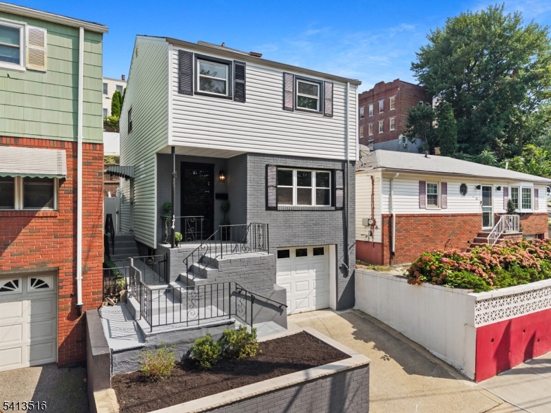 174 Terrace Ave Property Photo 34