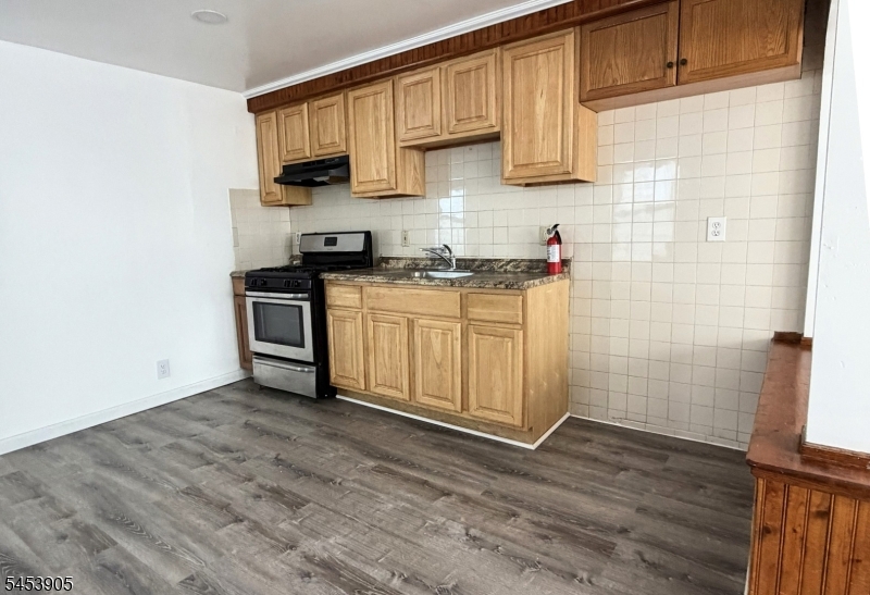 20 Highland Ave Property Photo 6