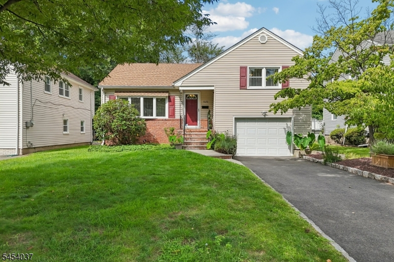 1020 Madison Ave Property Photo 1