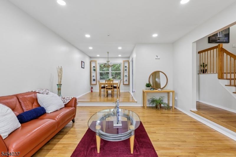 1020 Madison Ave Property Photo 5