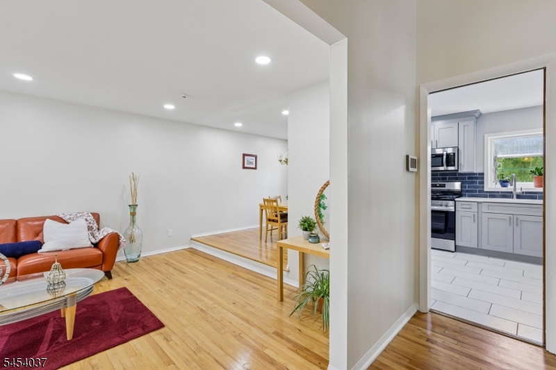 1020 Madison Ave Property Photo 6