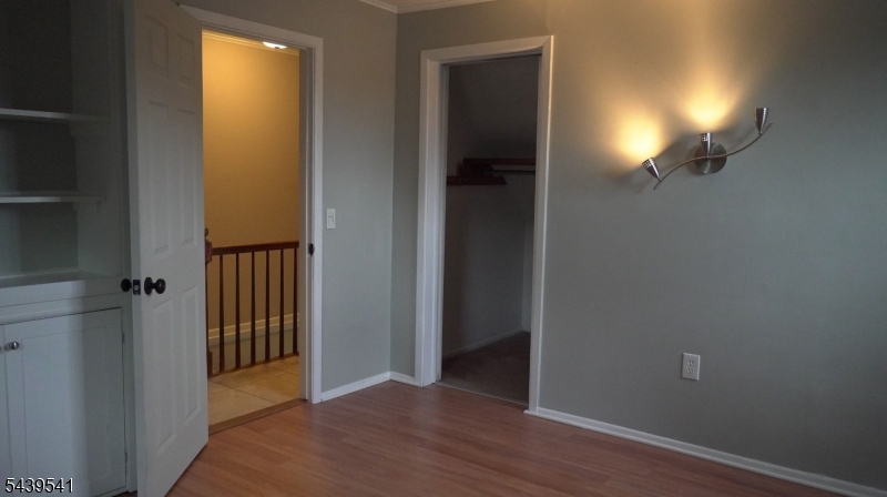 260 Nagle St Property Photo 16
