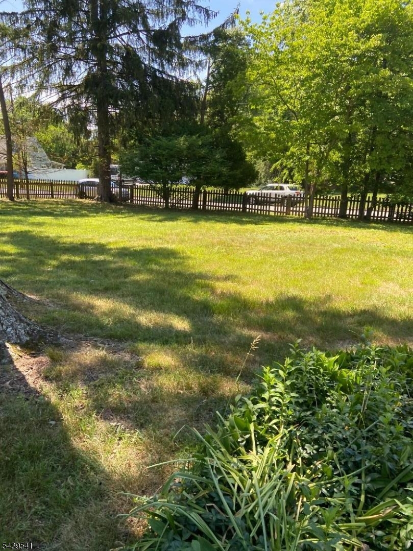 260 Nagle St Property Photo 21