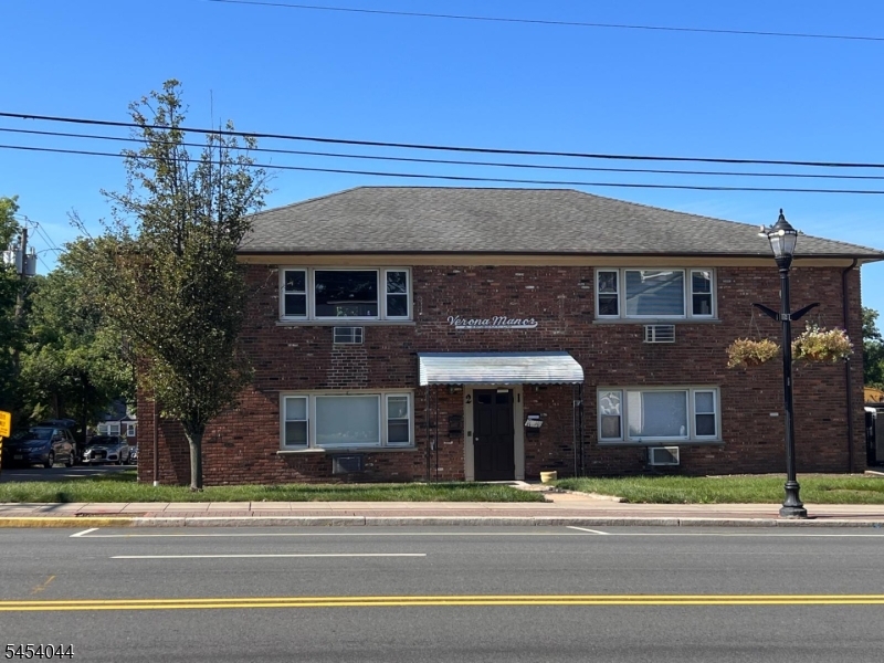 365 Bloomfield Ave Property Photo 1