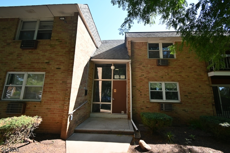 808 Eves Dr 2M Property Photo 1