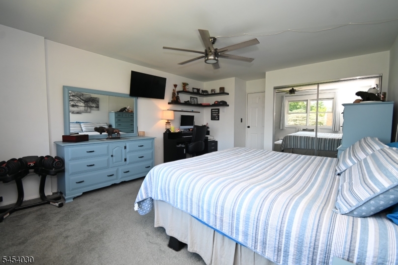 808 Eves Dr 2m Property Photo 6