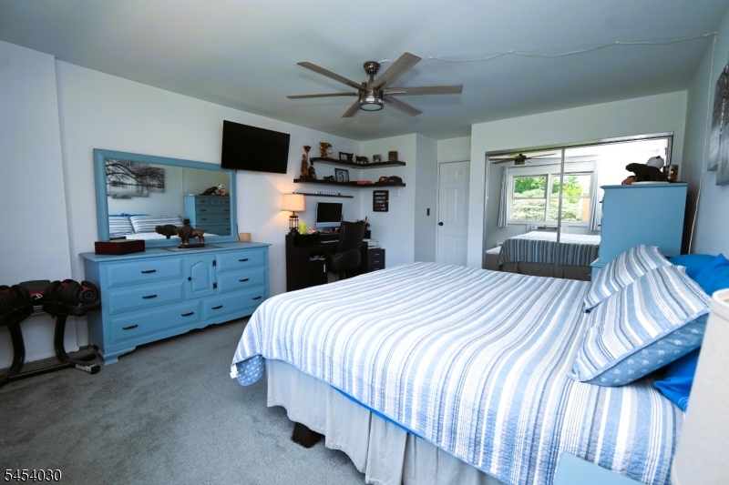 808 Eves Dr 2m Property Photo 8