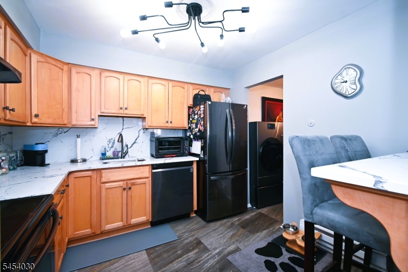 808 Eves Dr 2m Property Photo 16