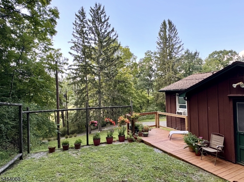 20 E Crisman Rd Property Photo 2