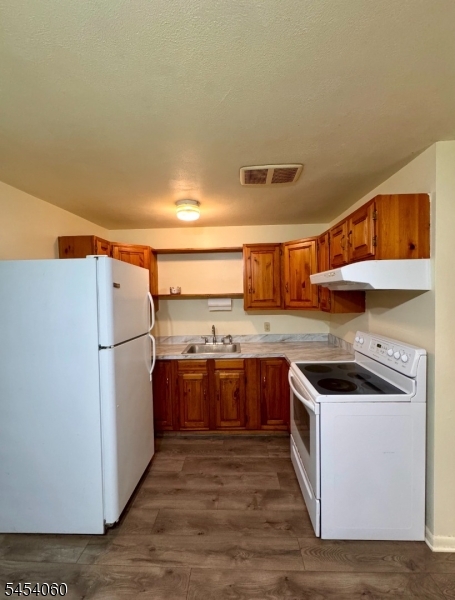 20 E Crisman Rd Property Photo 4
