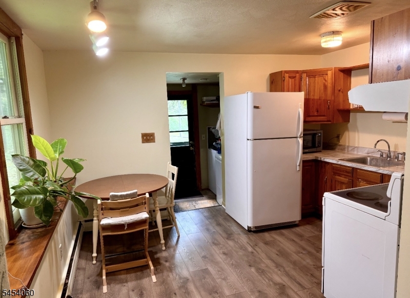 20 E Crisman Rd Property Photo 5