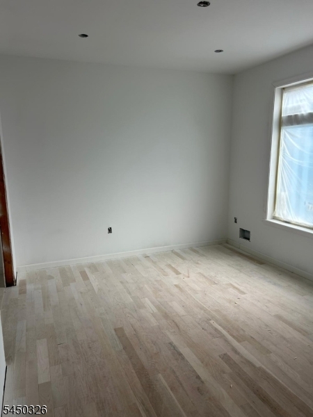 312 Lincoln St Property Photo 5