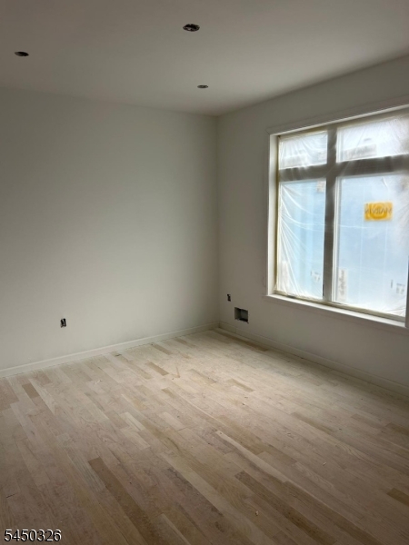 312 Lincoln St Property Photo 6