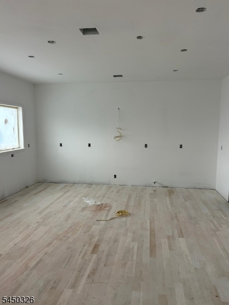 312 Lincoln St Property Photo 11