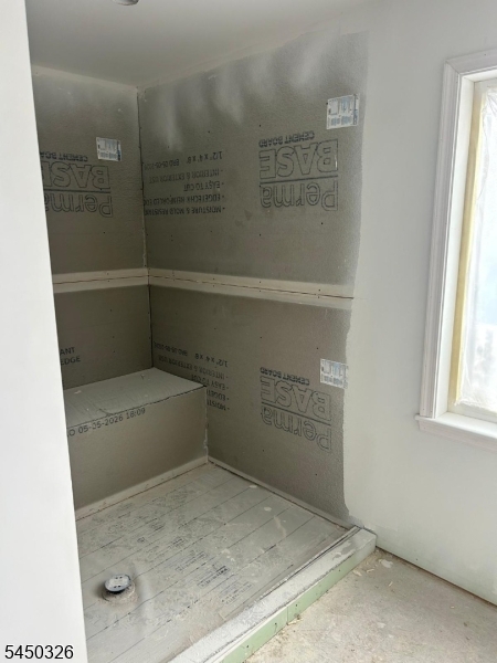 312 Lincoln St Property Photo 12