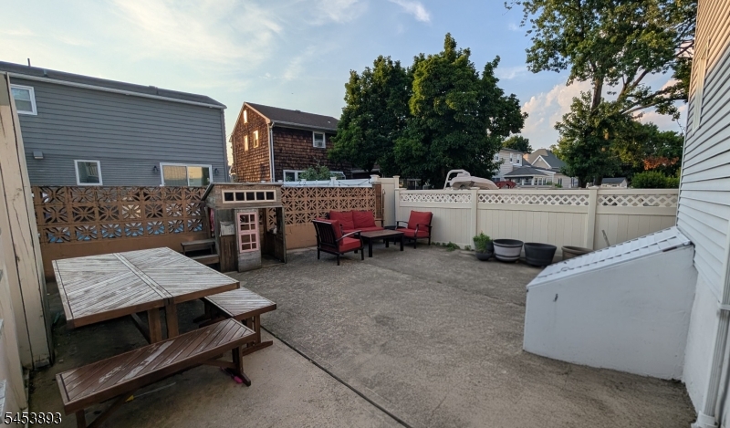 616 Hackensack St Property Photo 34