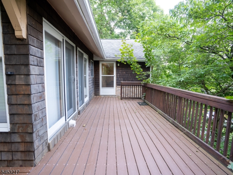 118 Lakeside Dr Property Photo 2
