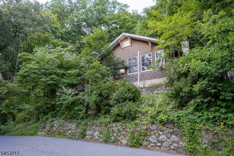 118 Lakeside Dr Property Photo 3