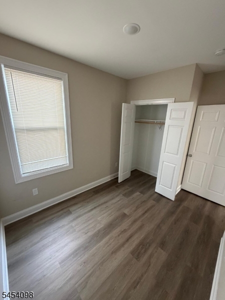 923 Kenneth Ave Property Photo 3