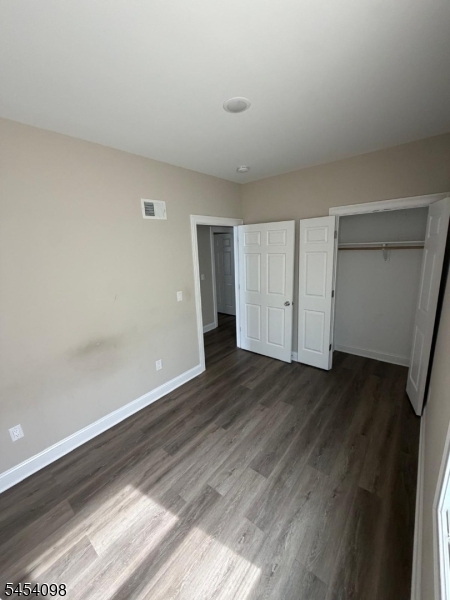 923 Kenneth Ave Property Photo 4
