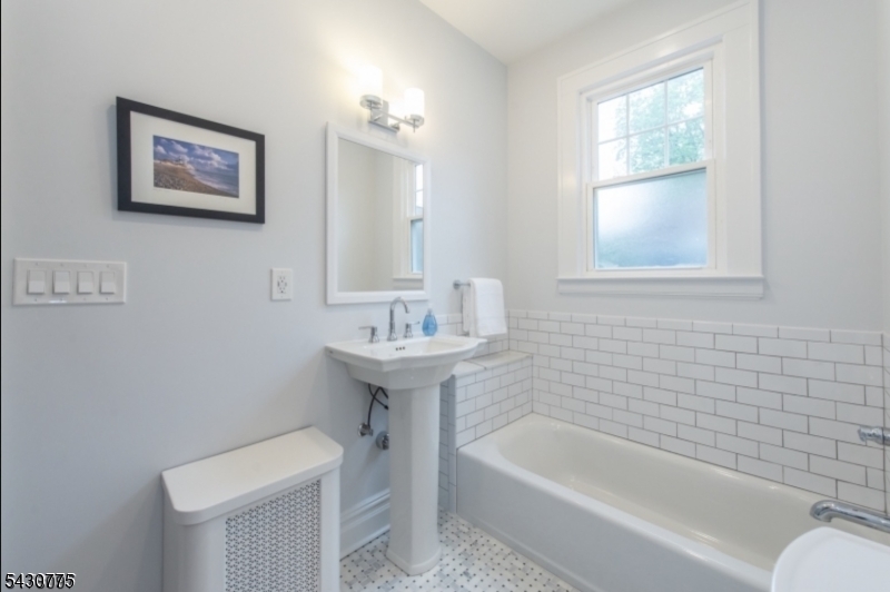 238 Park St 2 Property Photo 13