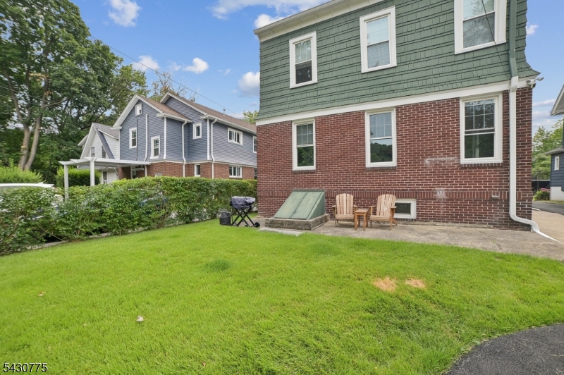 238 Park St 2 Property Photo 15