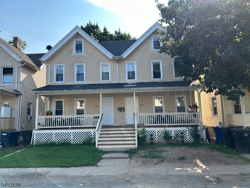 320 Stebbins Pl Property Photo 1