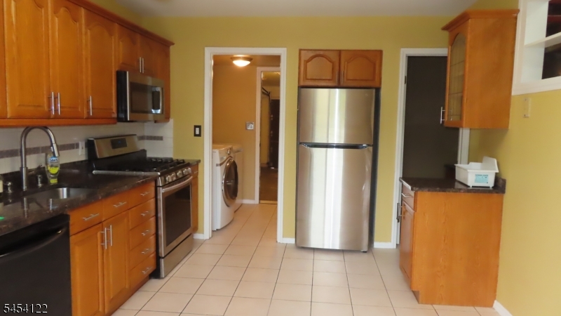 3443 Bloomingdale Dr Property Photo 2