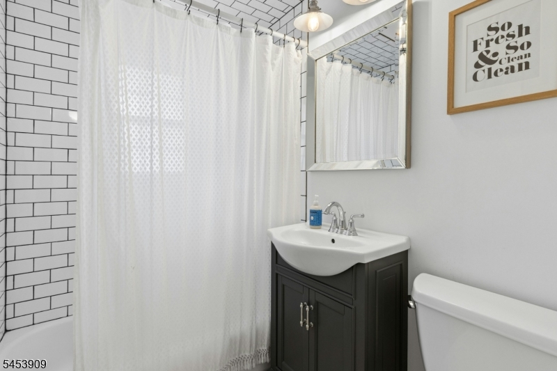 8 Cherokee Road Property Photo 17