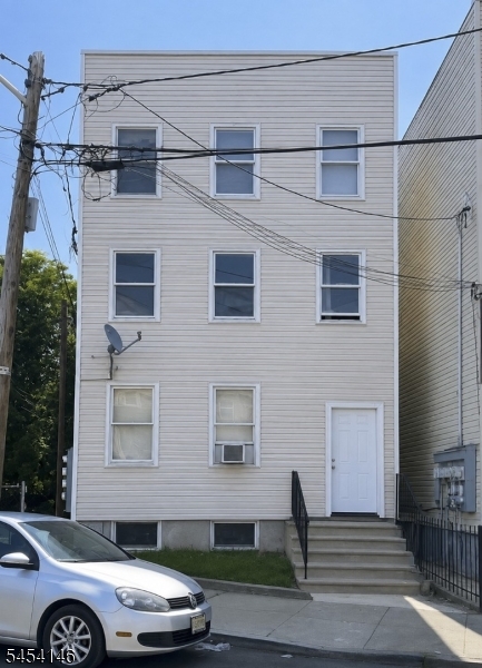 23 Highland St 3 Property Photo 1