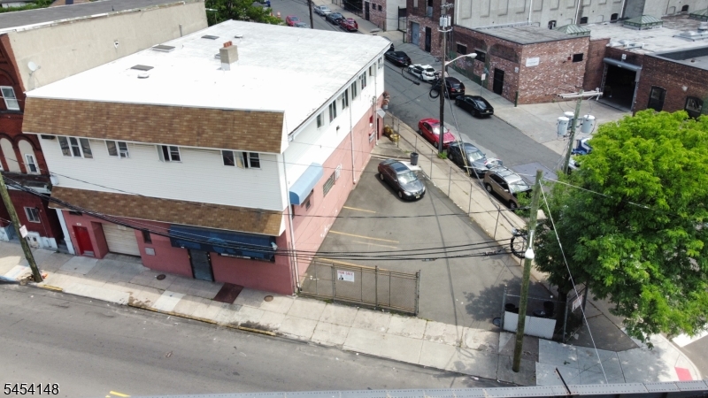 386 River St Property Photo 1