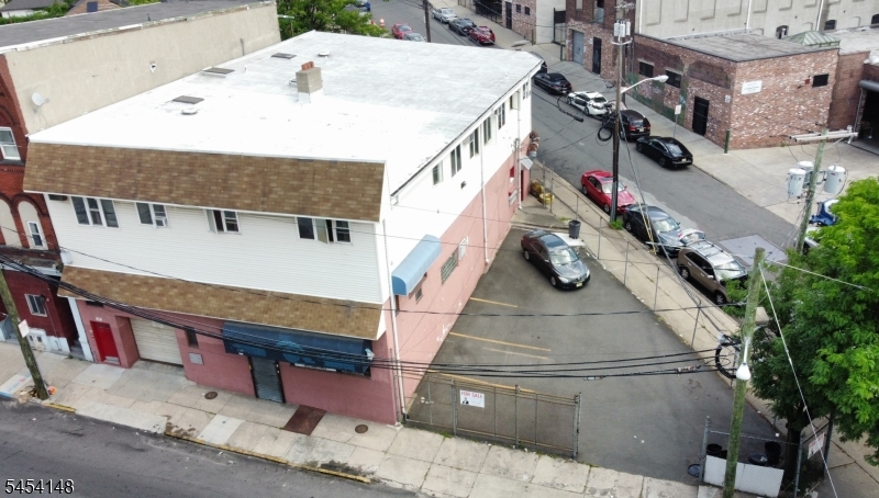 386 River St Property Photo 5